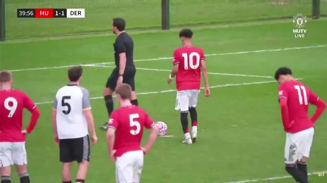 JJ Gabriel converts the penalty to put Manchester United U18s ahead vs Derby County.