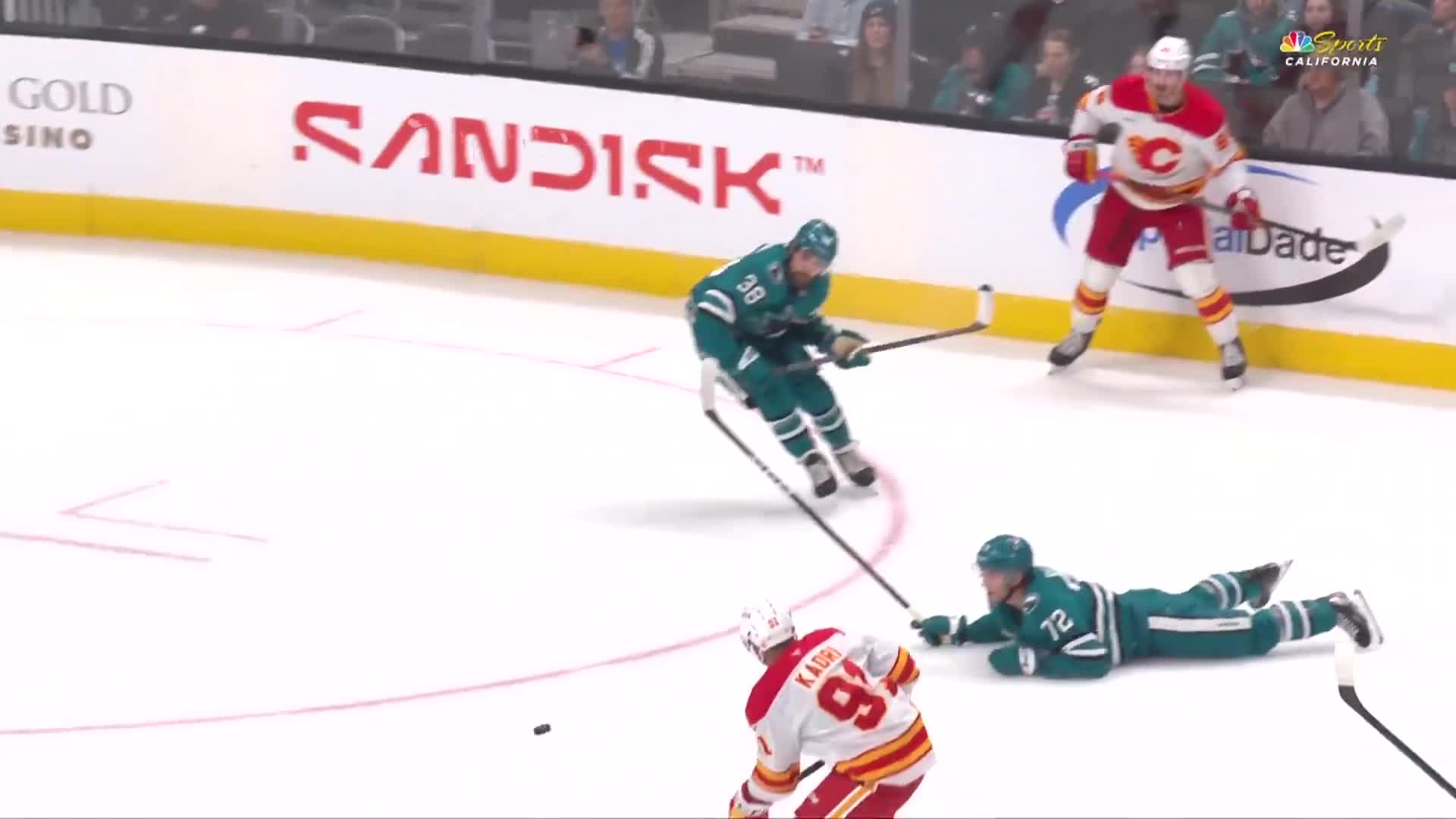 What. An. ASSIST!!!!! Joel Farabee wit...