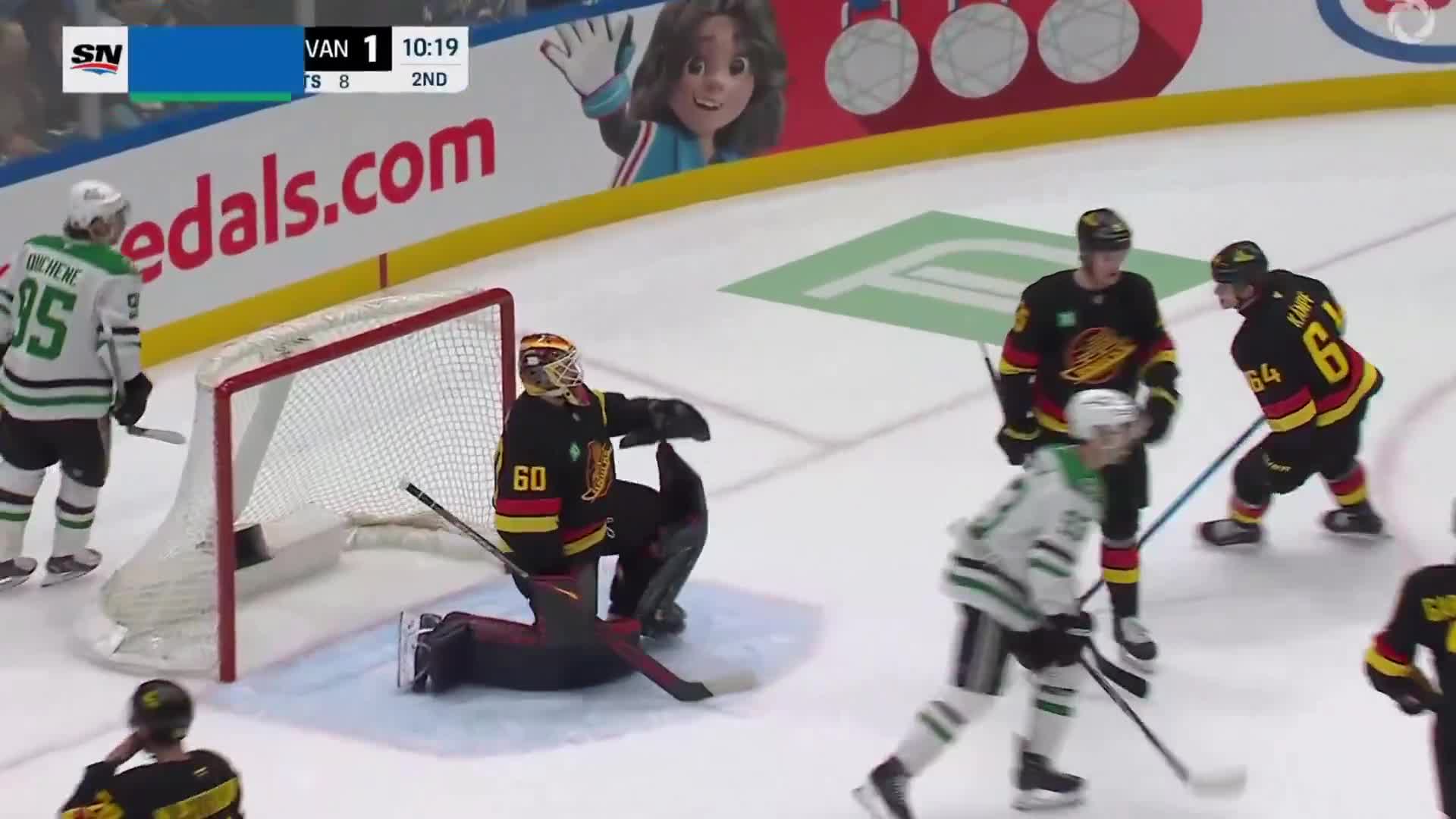 The Stars score again this time on the p...