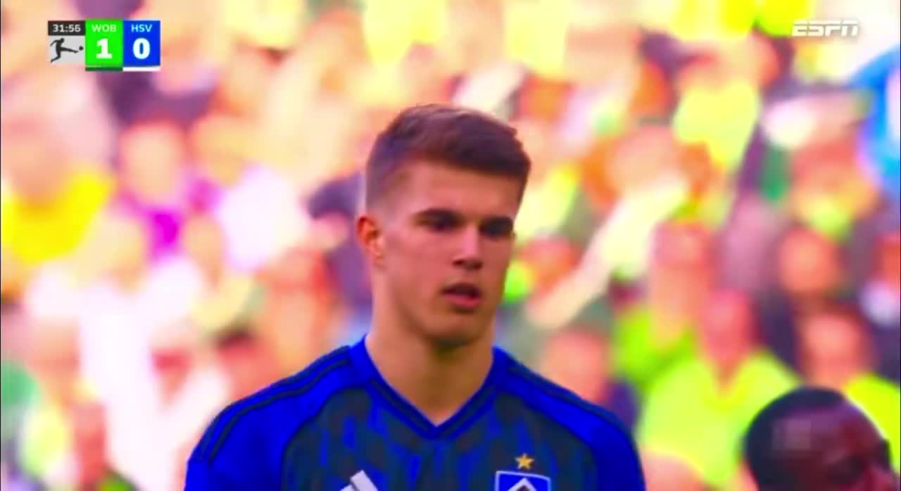 Wolfsburg 1 - [1] Hamburg - Luka Vuskovic 32'