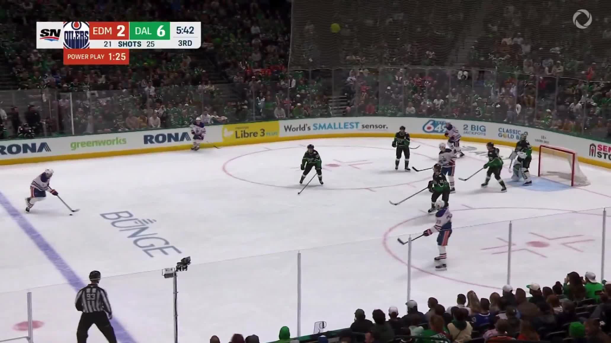 Stars fans are currently booing McDavid ... (1)