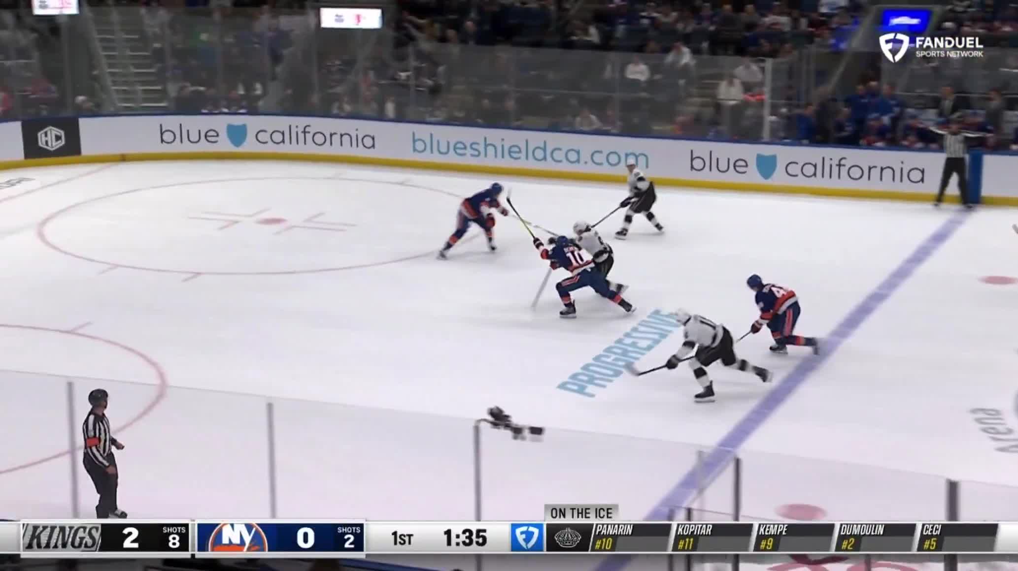 A ONE-HANDED redirect from Adrian Kempe ... (1)