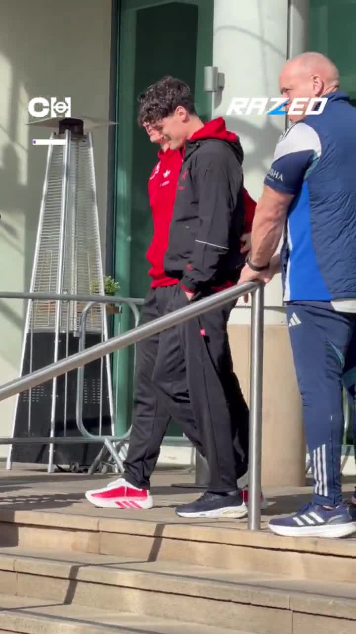 The Arsenal squad out on their pre-match...