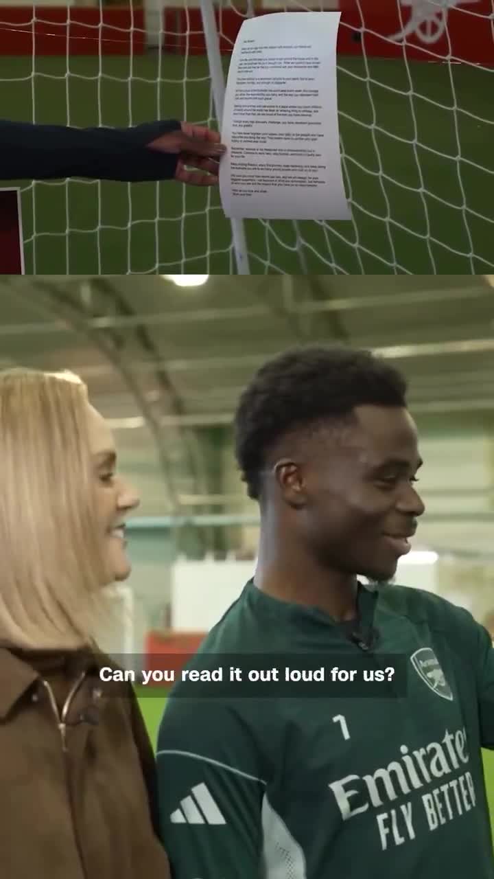 Bukayo Saka reacting to an unseen letter...