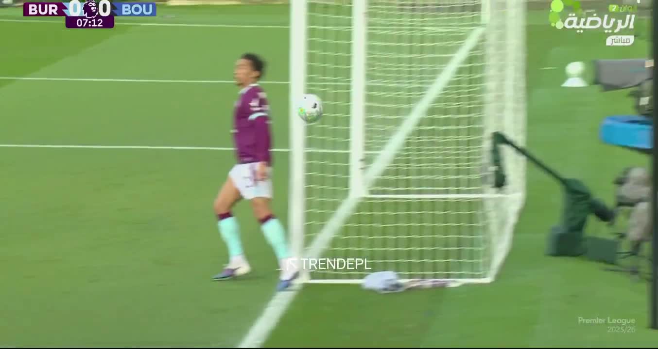 BOURNEMOUTH MISS CHANCE  (1)