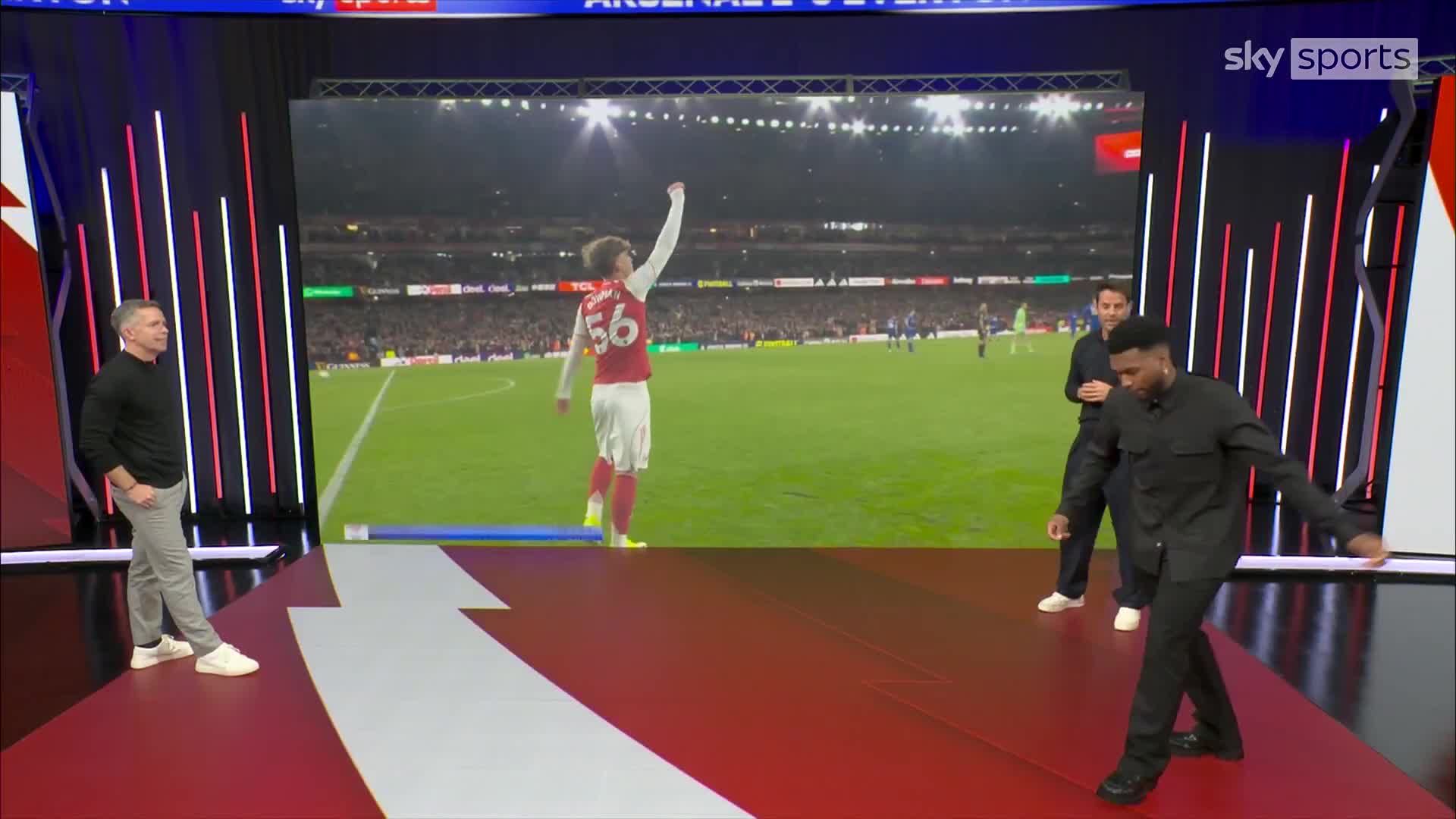 Daniel Sturridge demonstrates how he'd w...