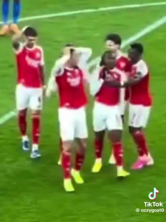 Arsenal players reaction after Eberechi Eze goal.