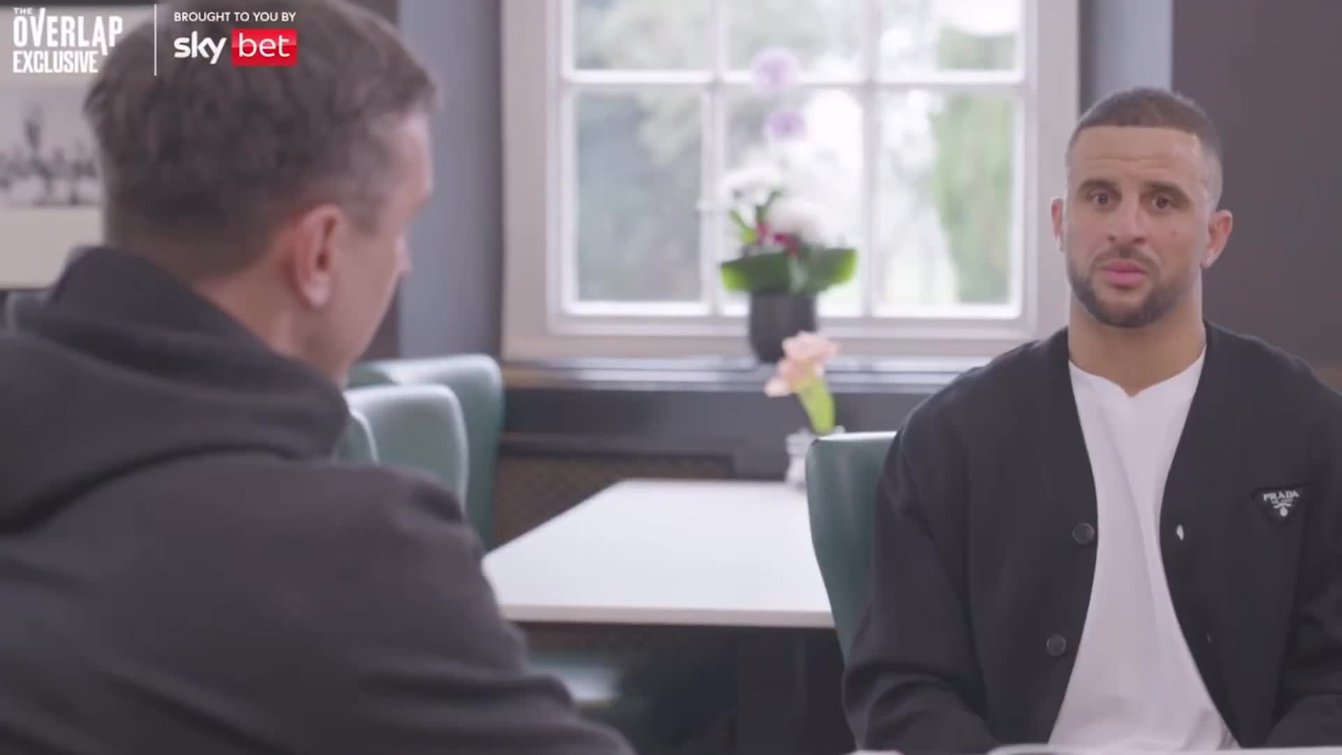 Kyle Walker on the Premier League title race between Arsenal & Manchester City