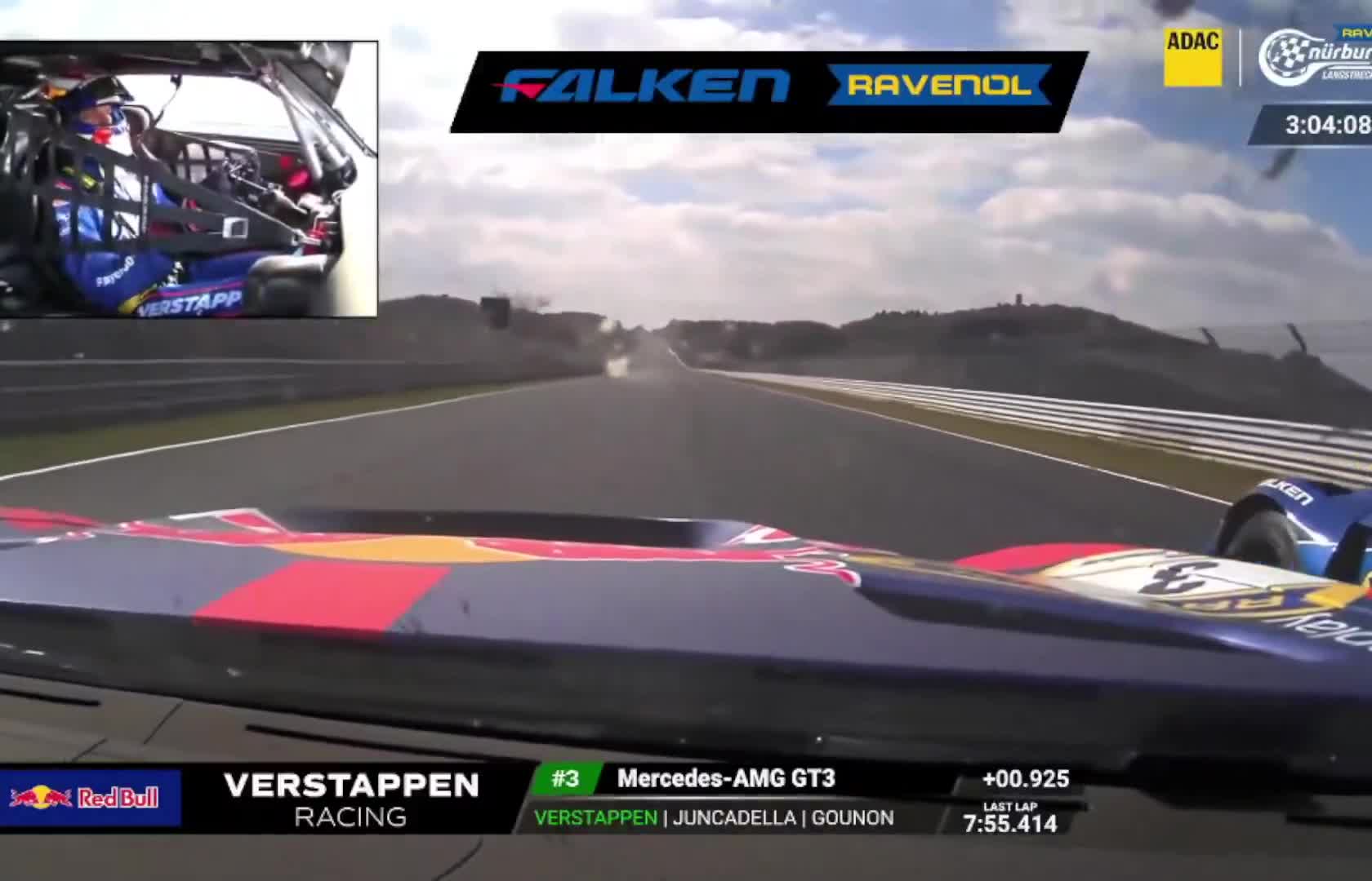 MAX OVERTAKING THE AUDI