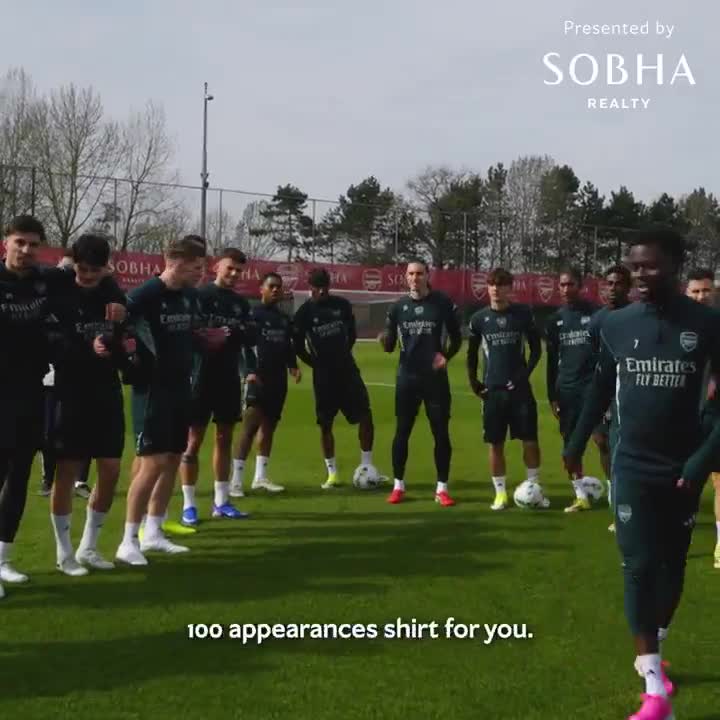 Kai Havertz being presented with a gift to commemorate reaching 100 appearances for The Arsenal, before the players left for international duty.