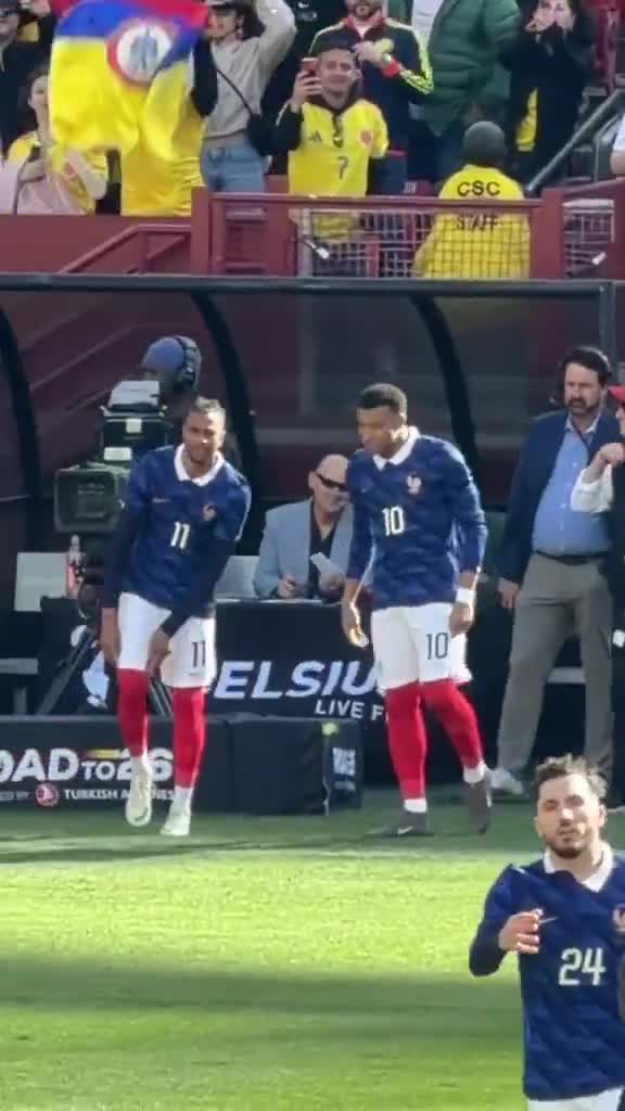 While still waiting to come on in the match against Colombia, Kylian Mbappé asked a teammate to get the captain’s armband from N'Golo Kanté.