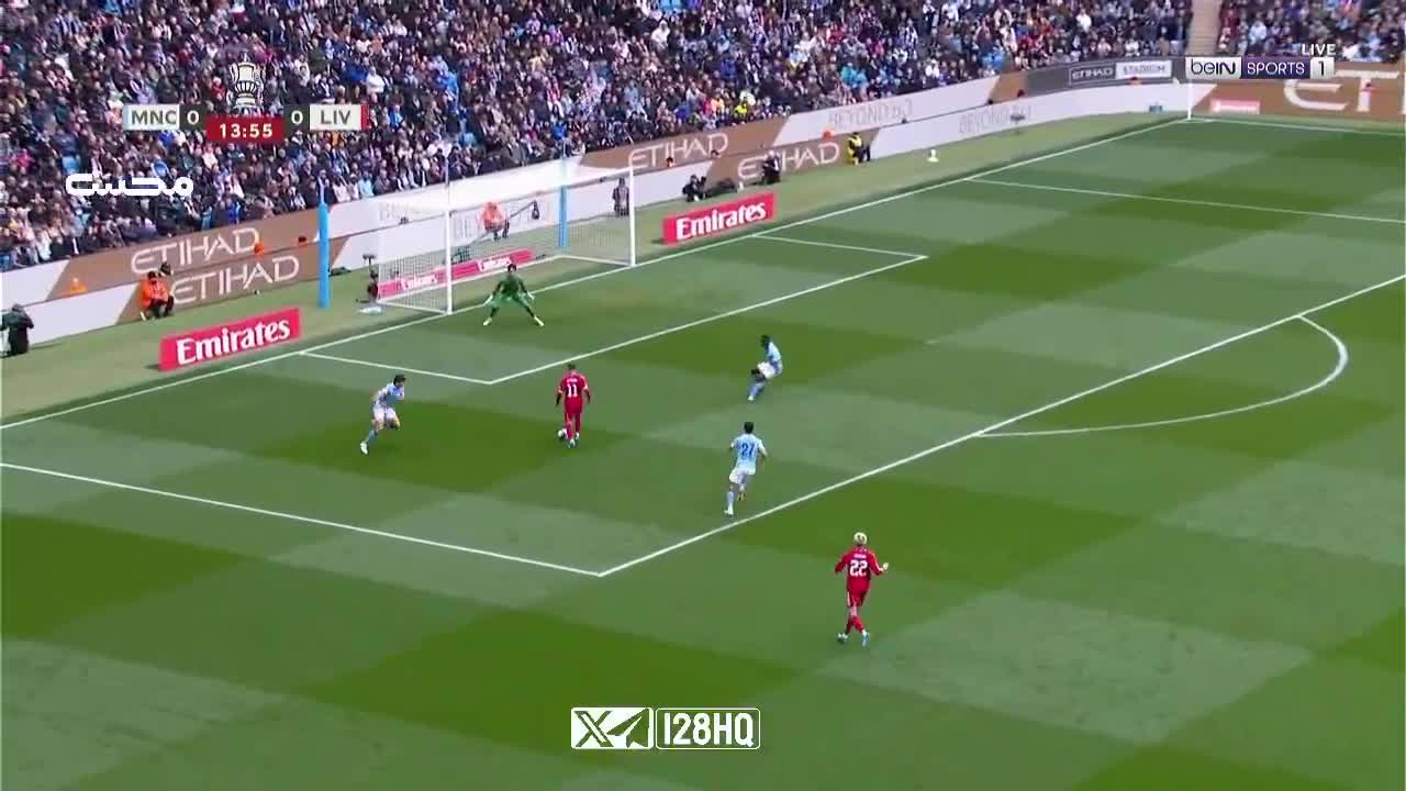 Mohamed Salah miss chance against Manchester City
