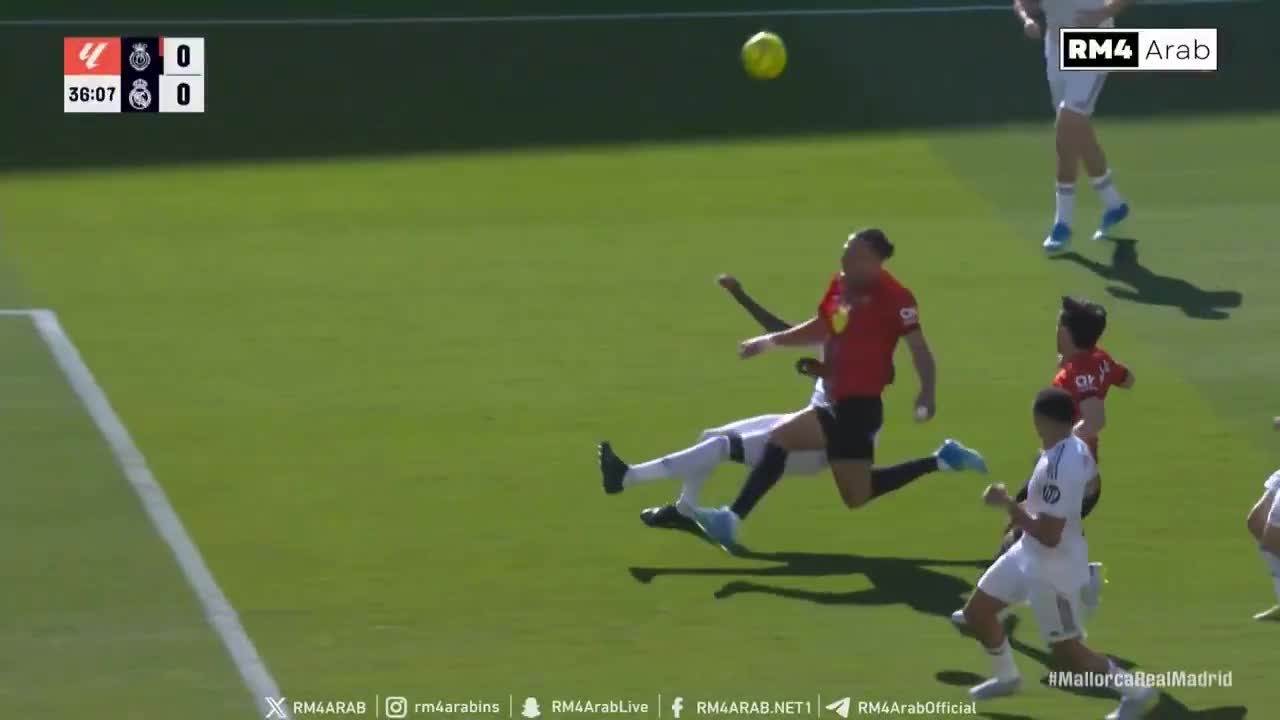 Rüdiger with a great interception to deny Muriqi.