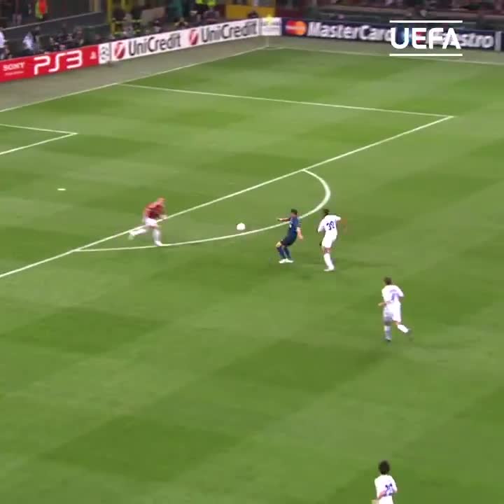 On this day 15 years ago, Dejan Stanković scored a great goal against Manuel Neuer.