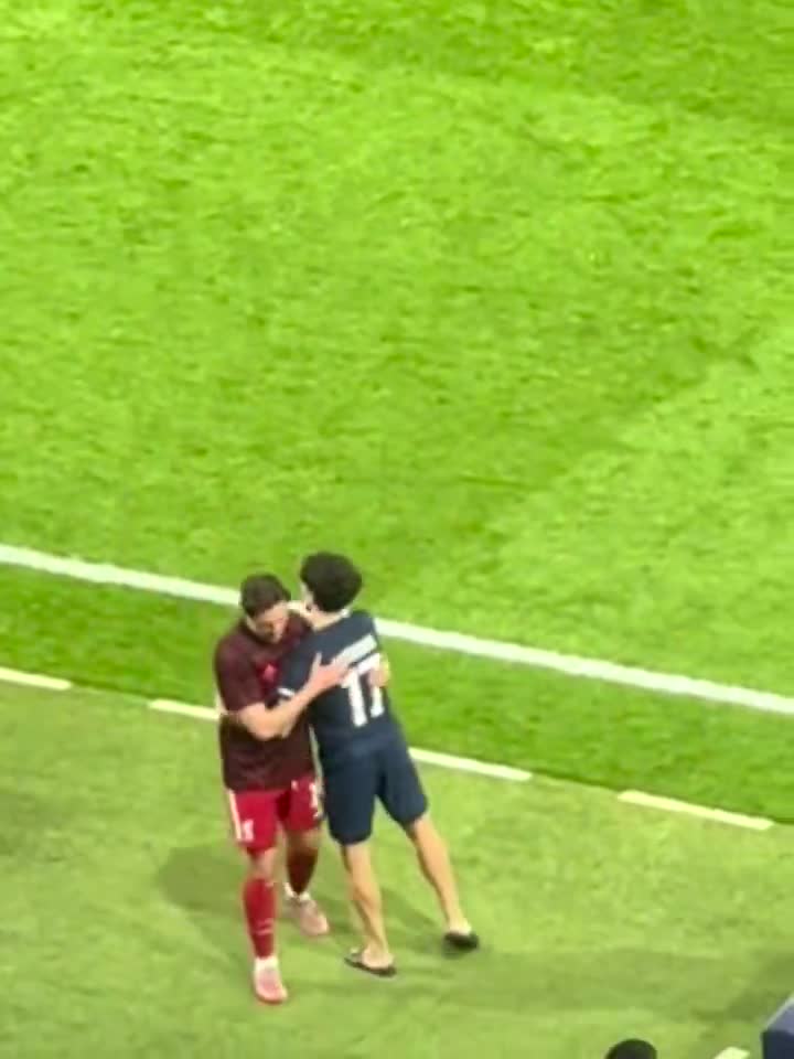 Vitinha waited 20 minutes pitchside to swap shirts with Trey Nyoni after promising him during the game.