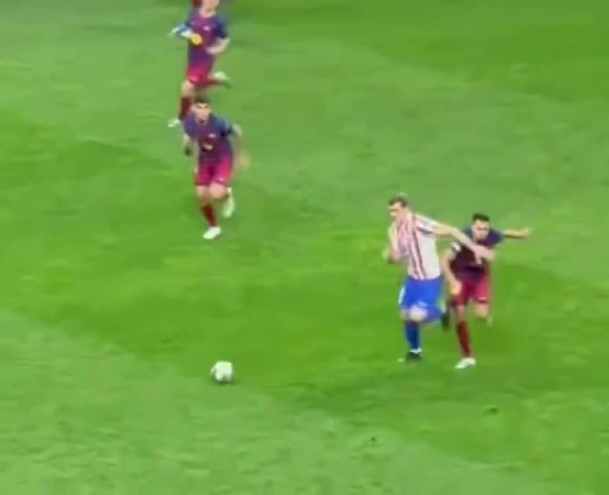 Another angle of the red card to Eric Garcia against Atletico Madrid