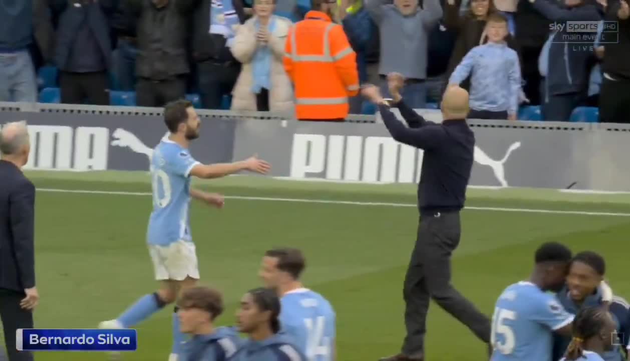 Pep Guardiola asking the fans to hype Bernado Silva.