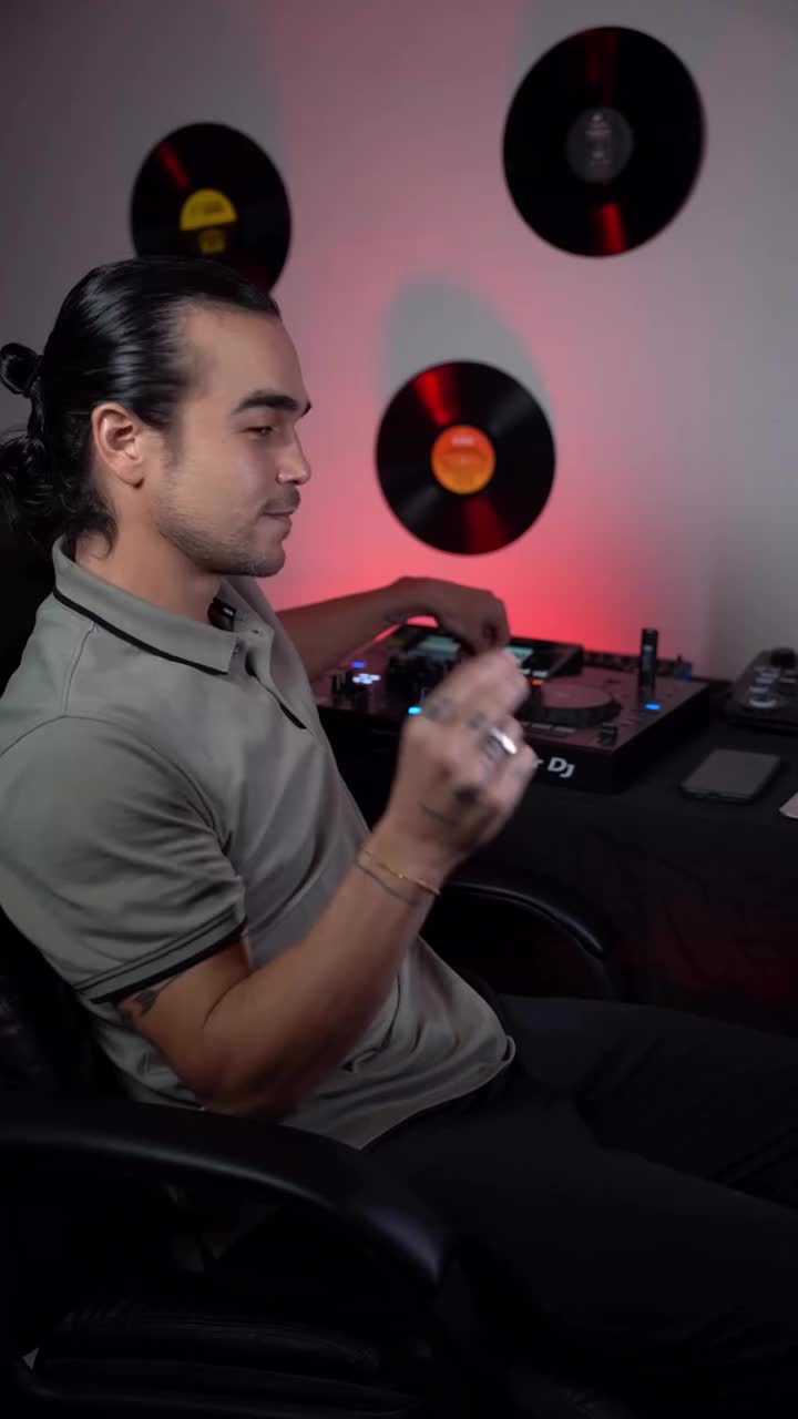 audiobox_-20251208-0001