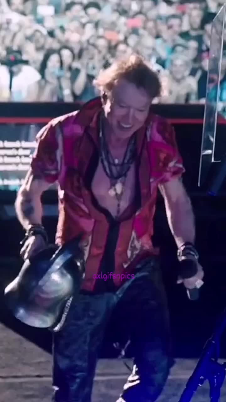 axlgifsnpics-20251008-0001