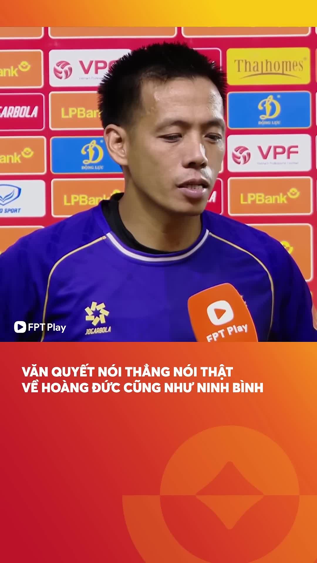 Văn Quyết thẳng thắn bày tỏ quan điểm của mình sau trận đấu với Ninh Bình.publer.com (online-video-cutter.com)
