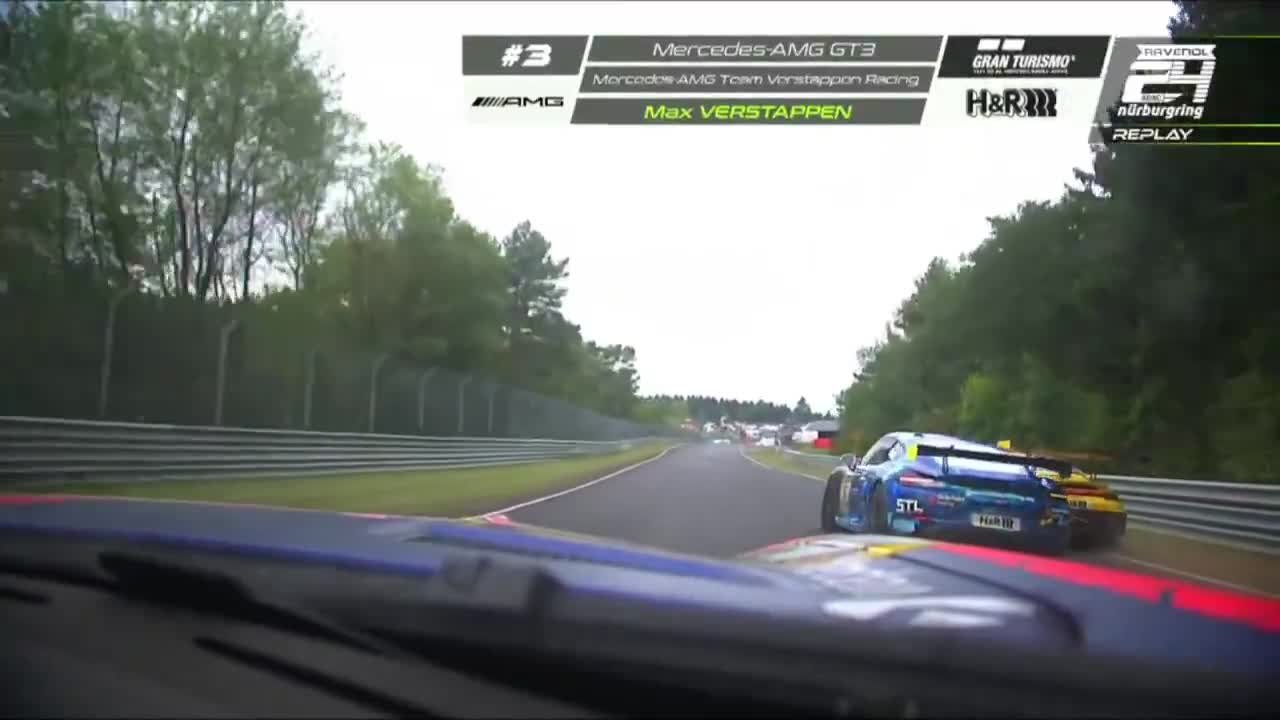Reflexes from Max Verstappen help him avoid a dangerous situation