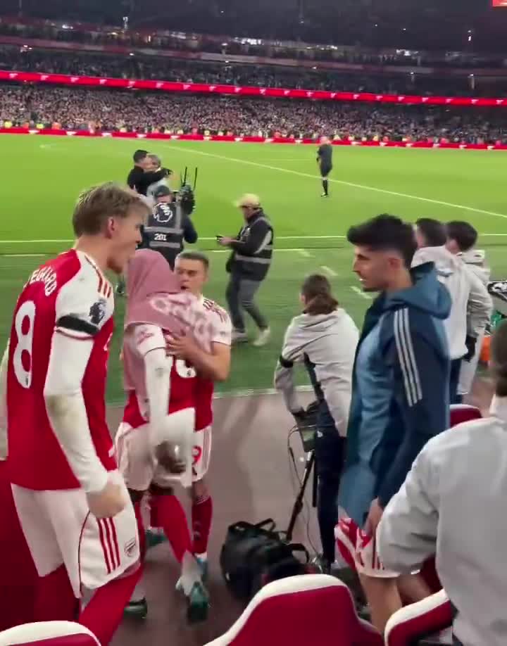 Martin Odegaard celebrating the Arsenal victory at full-time, as they beat Burnley