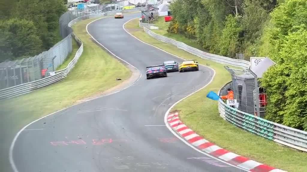 Another angle of Max Verstappen’s reflexes helping him avoid a dangerous situation during the Nürburgring 24 Hours