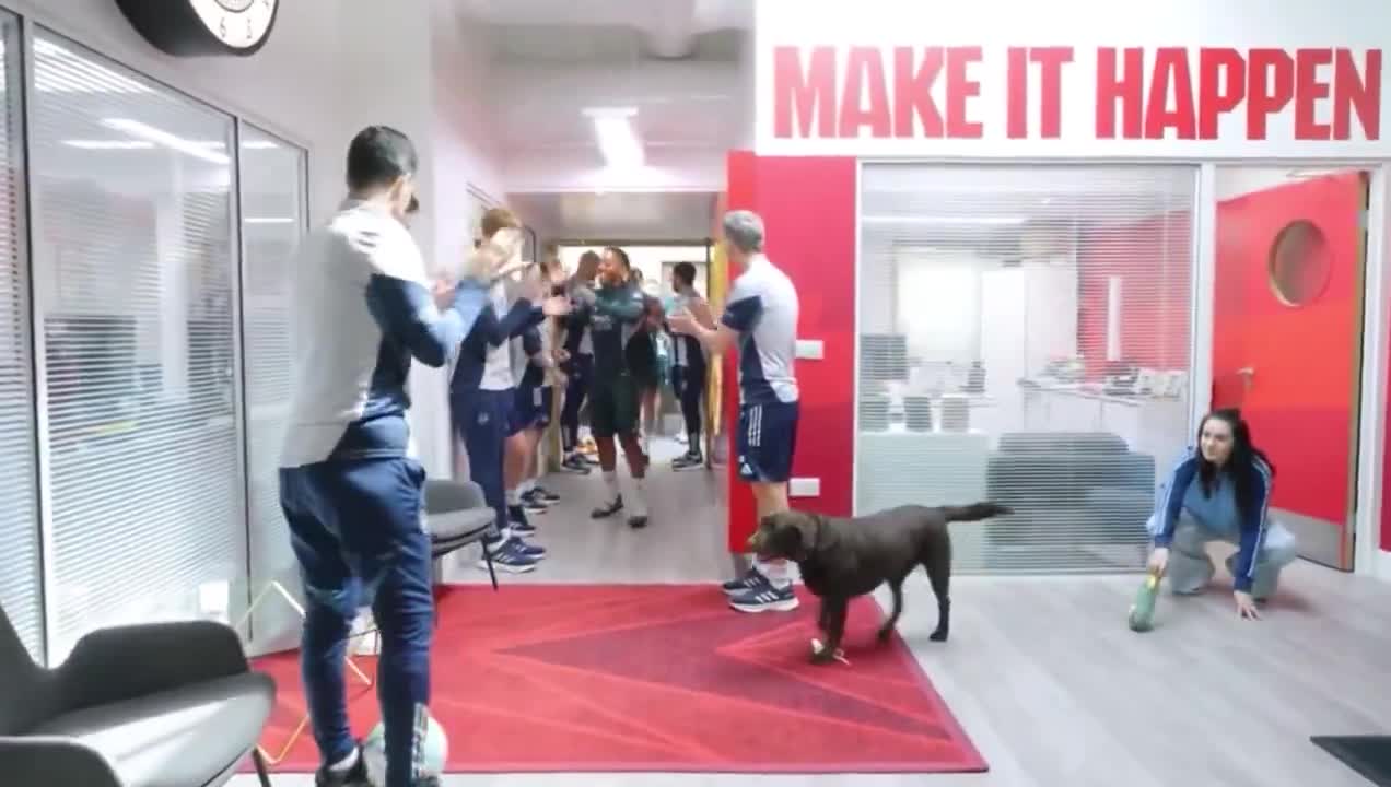 The Arsenal players arriving to the first meeting since being crowned Premier League champions