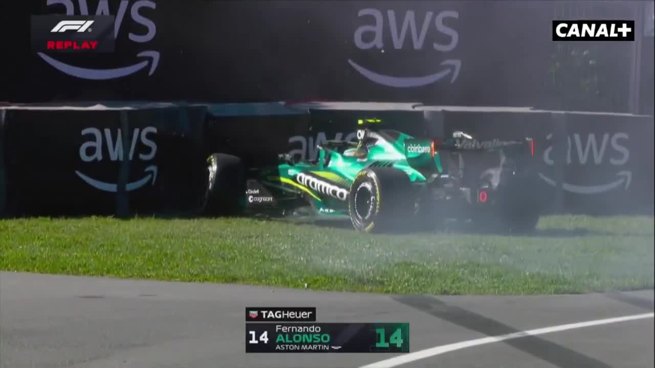 Alonso into the wall in SQ