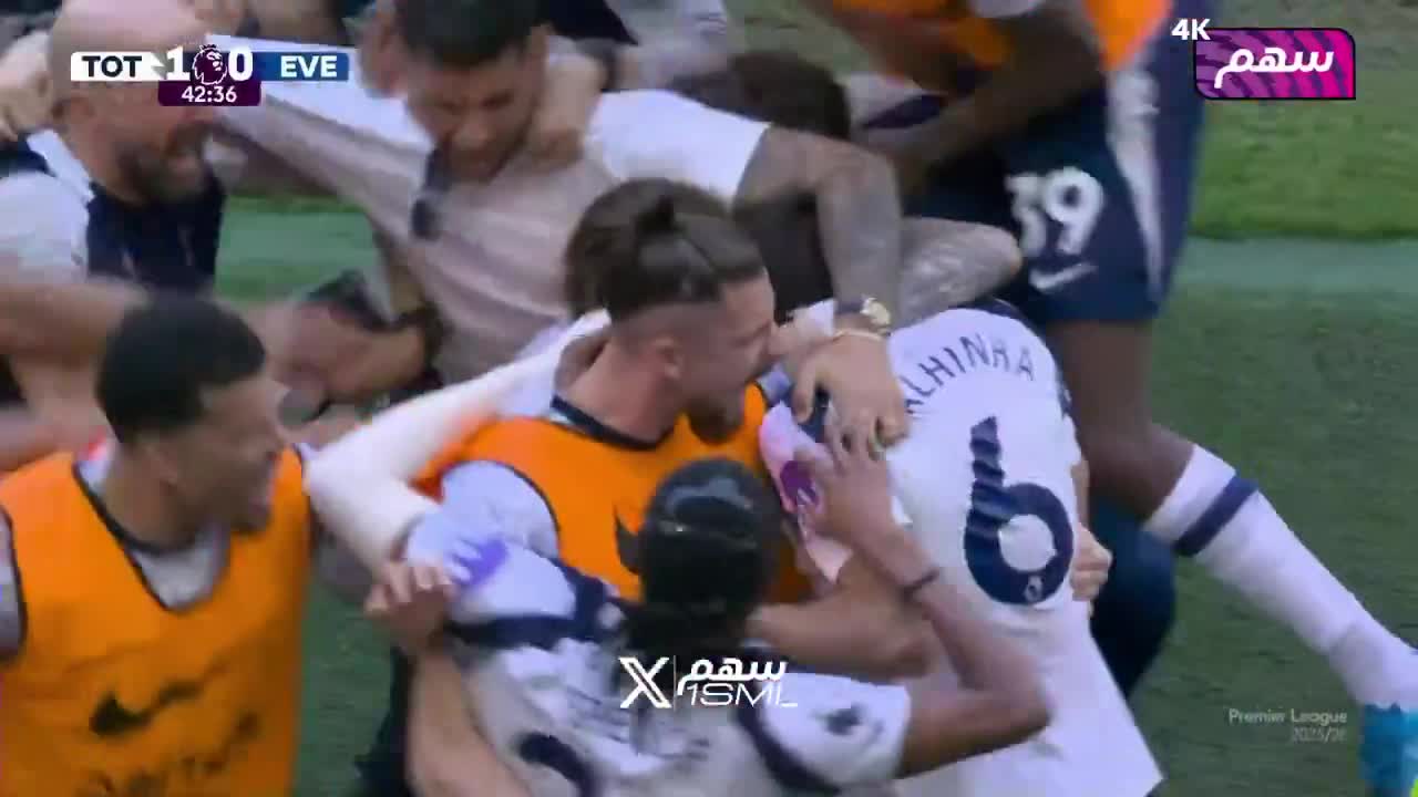Tottenham Players and De Zerbi Celebration