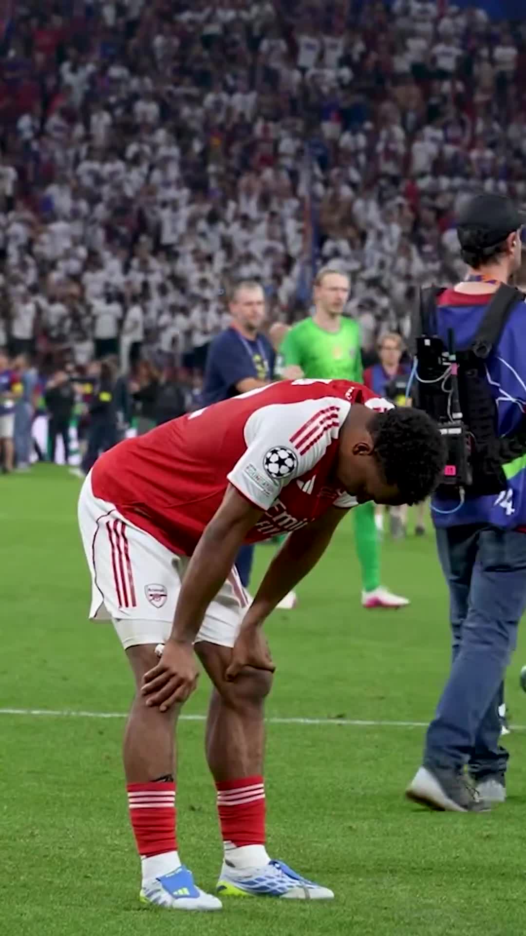 Arsenal's players and fans react