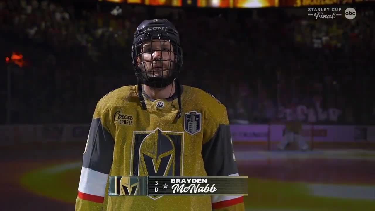 A massive crowd reaction for McNabb's introduction!