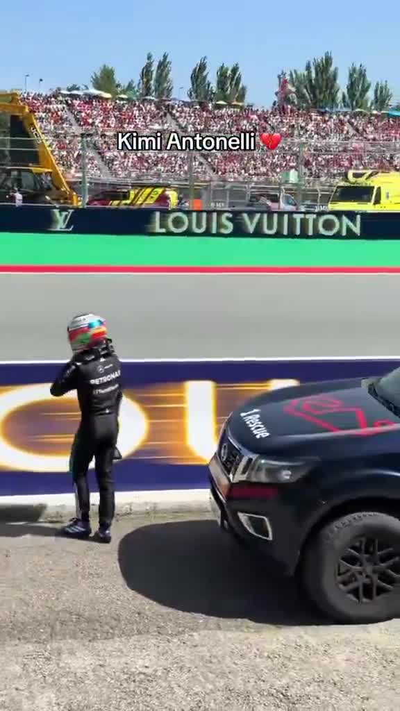 Kimi Antonelli's reaction after his retirement