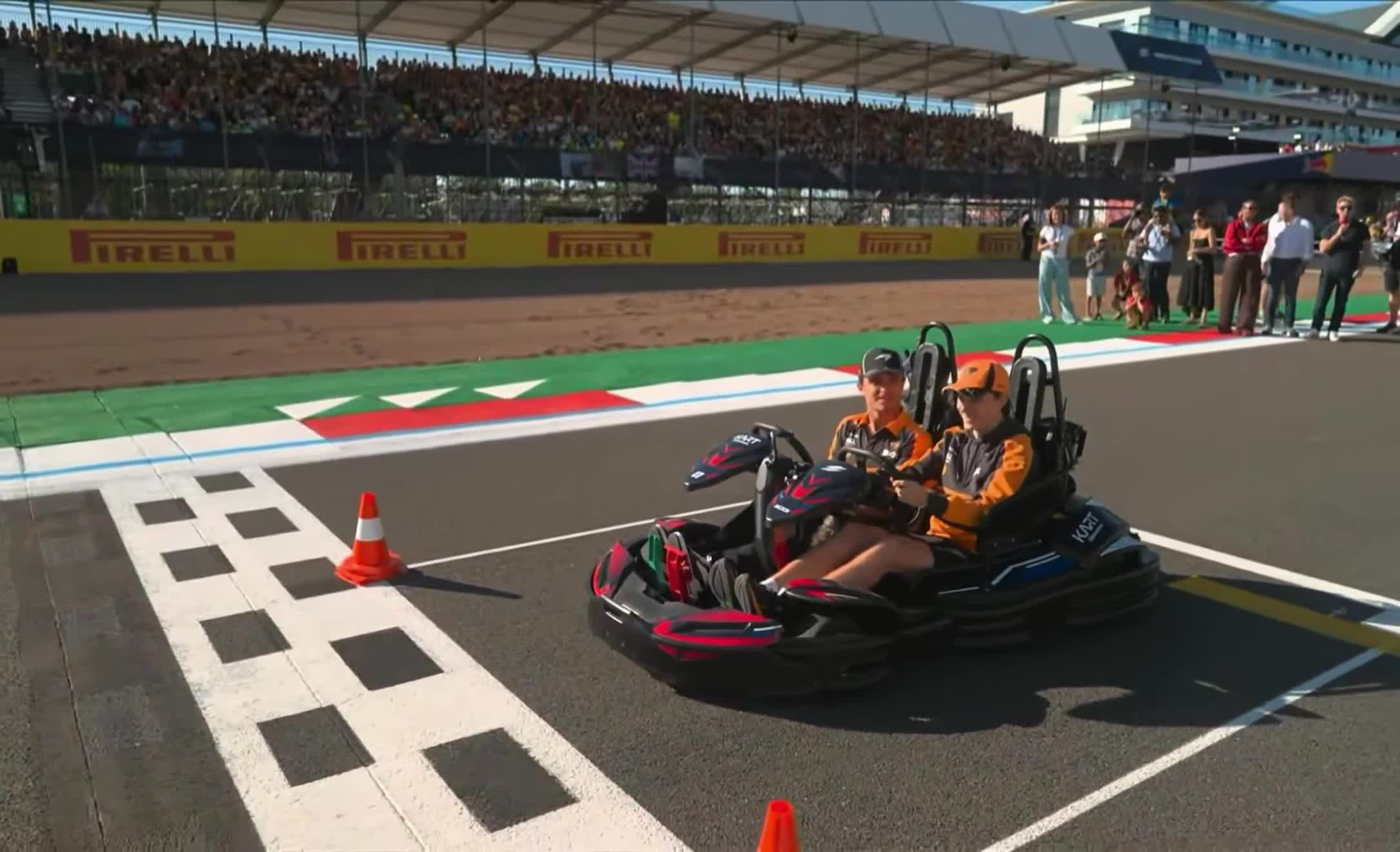 Lando and Oscar take on the kart cone challenge
