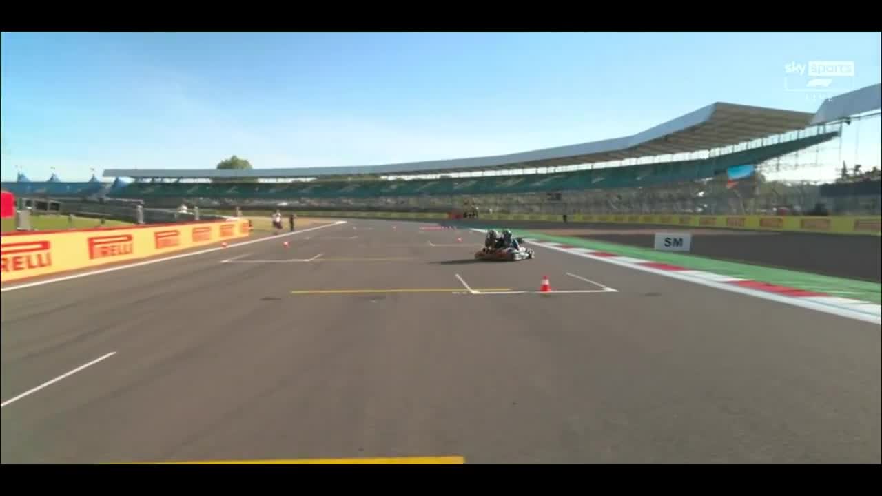 Colapinto takes on the kart cone challenge