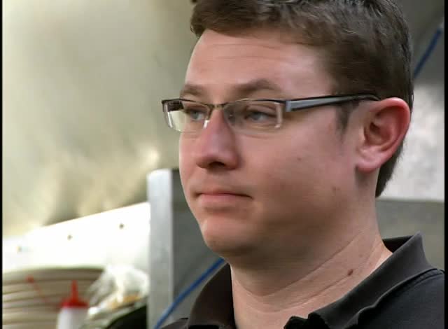 Restaurant.Impossible.S01E04.WEBRip.x264-CBFM