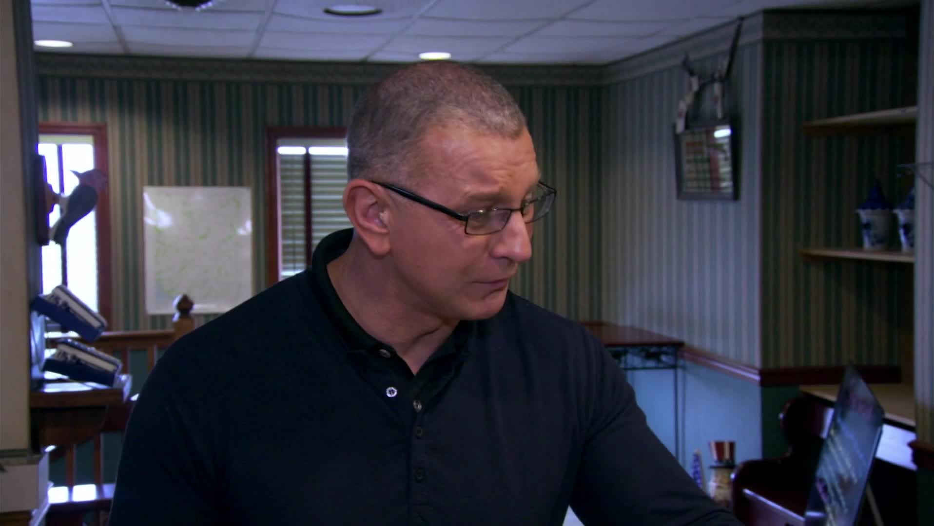 Restaurant.Impossible.S03E06.1080p.WEBRip.x264-CBFM