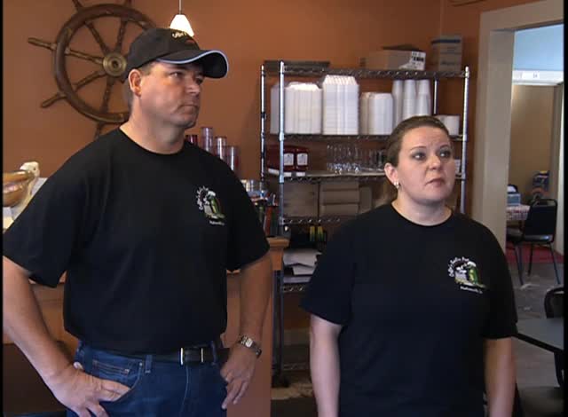 Restaurant.Impossible.S02E14.WEBRip.x264-CBFM