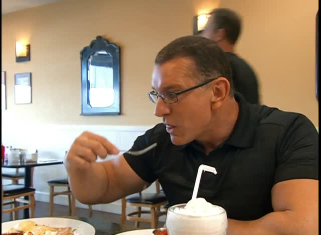 Restaurant.Impossible.S02E10.WEBRip.x264-CBFM