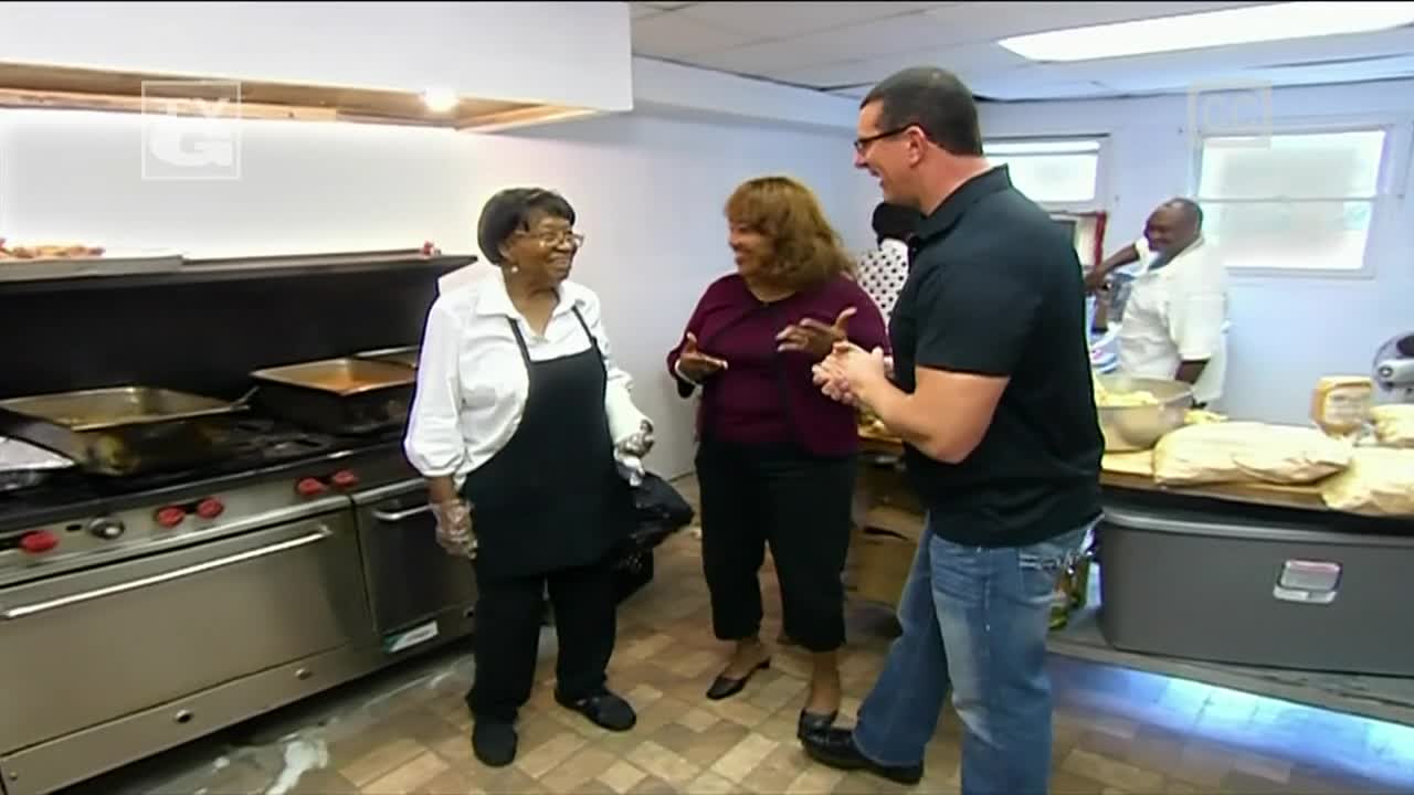 Restaurant Impossible - s02e15 - St. James Soup Kitchen