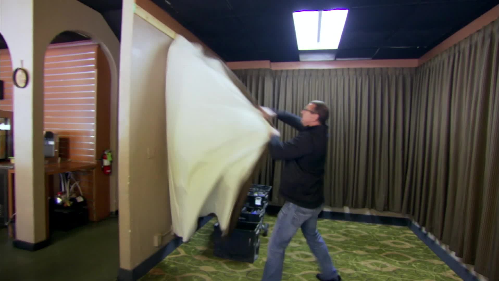 Restaurant.Impossible.S05E11.1080p.WEBRip.x264-CBFM