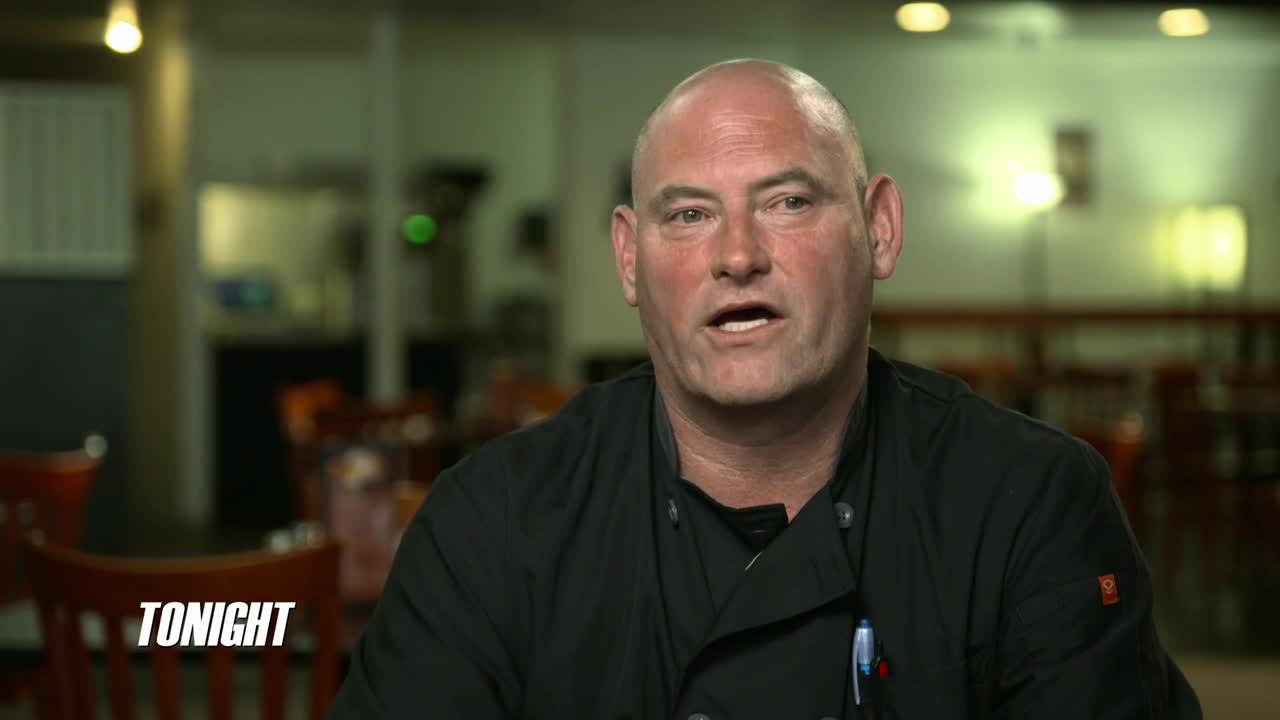 Restaurant.Impossible.S21E11.A.Trifecta.of.Failure.720p.WEBRip.X264-KOMPOST