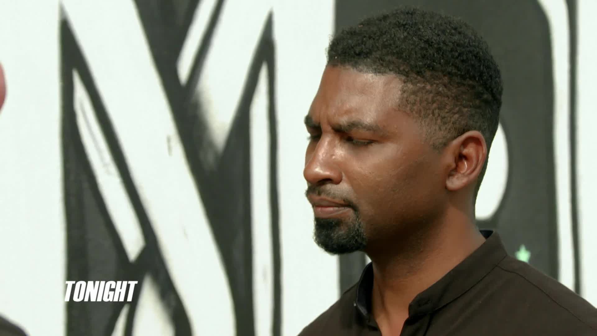 Restaurant.Impossible.S19E02.R.E.S.P.E.C.T.1080p.WEBRip.x264-KOMPOST