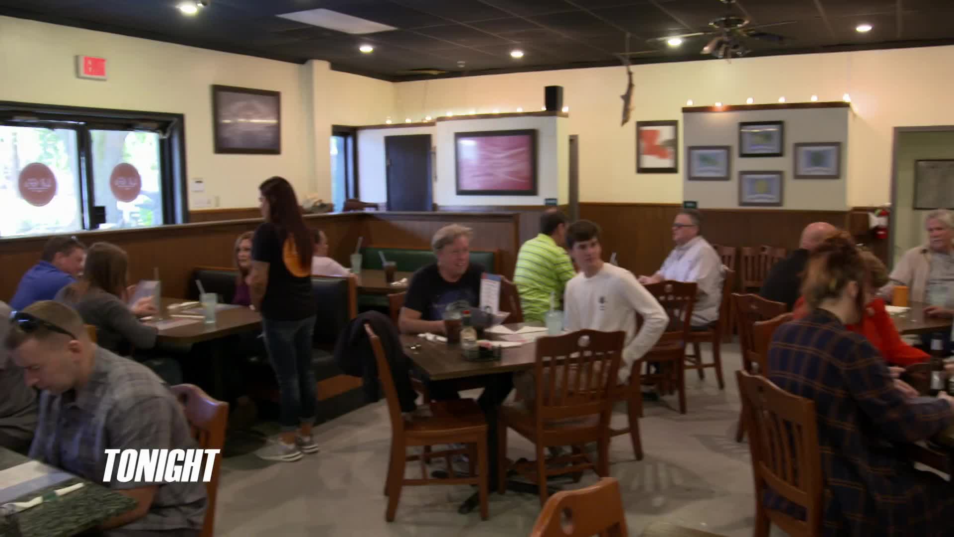 Restaurant.Impossible.S16E11.Lost.in.the.Bayou.iNTERNAL.1080p.WEB.x264-ROBOTS
