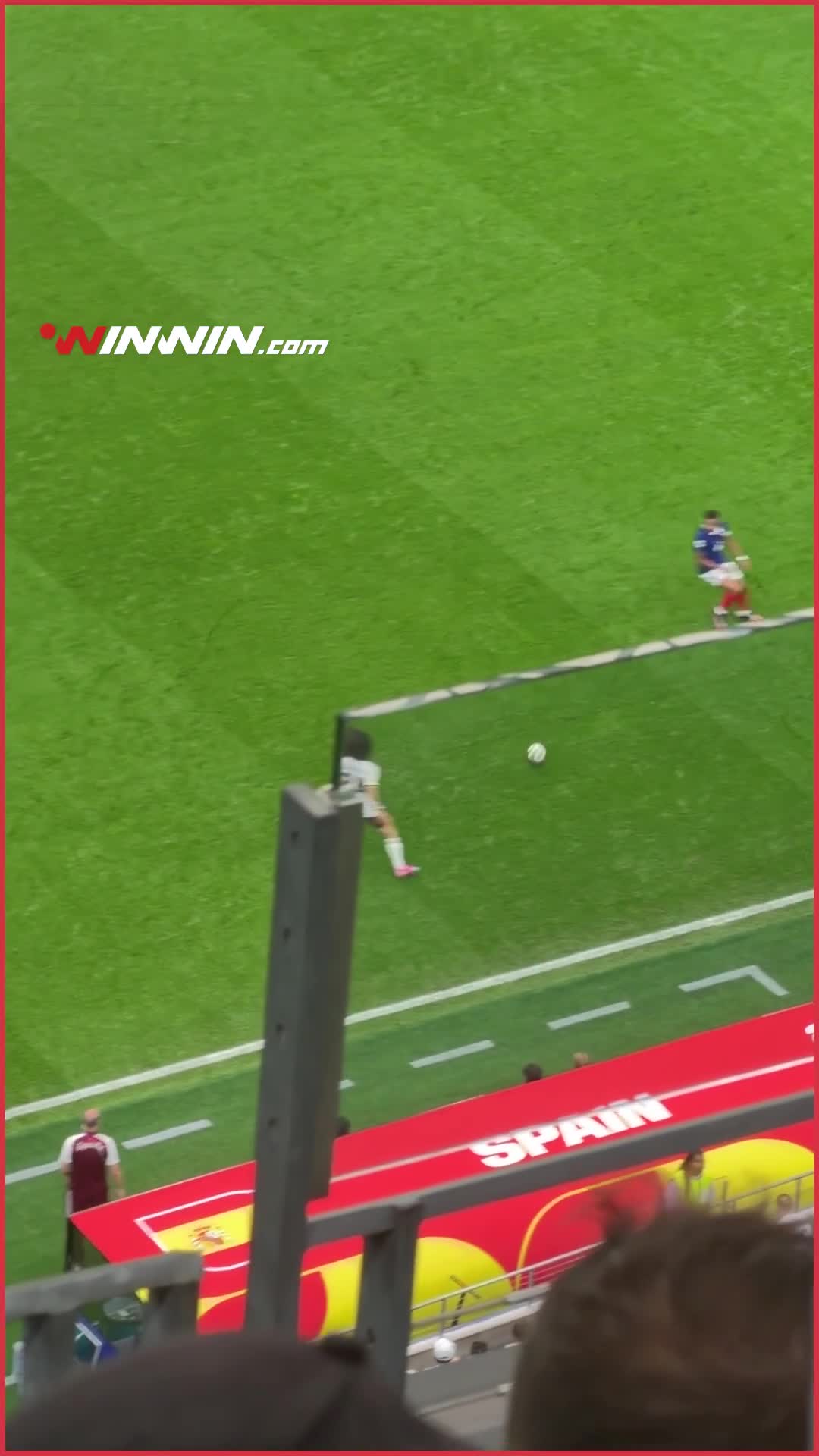 Spain's passing game against France