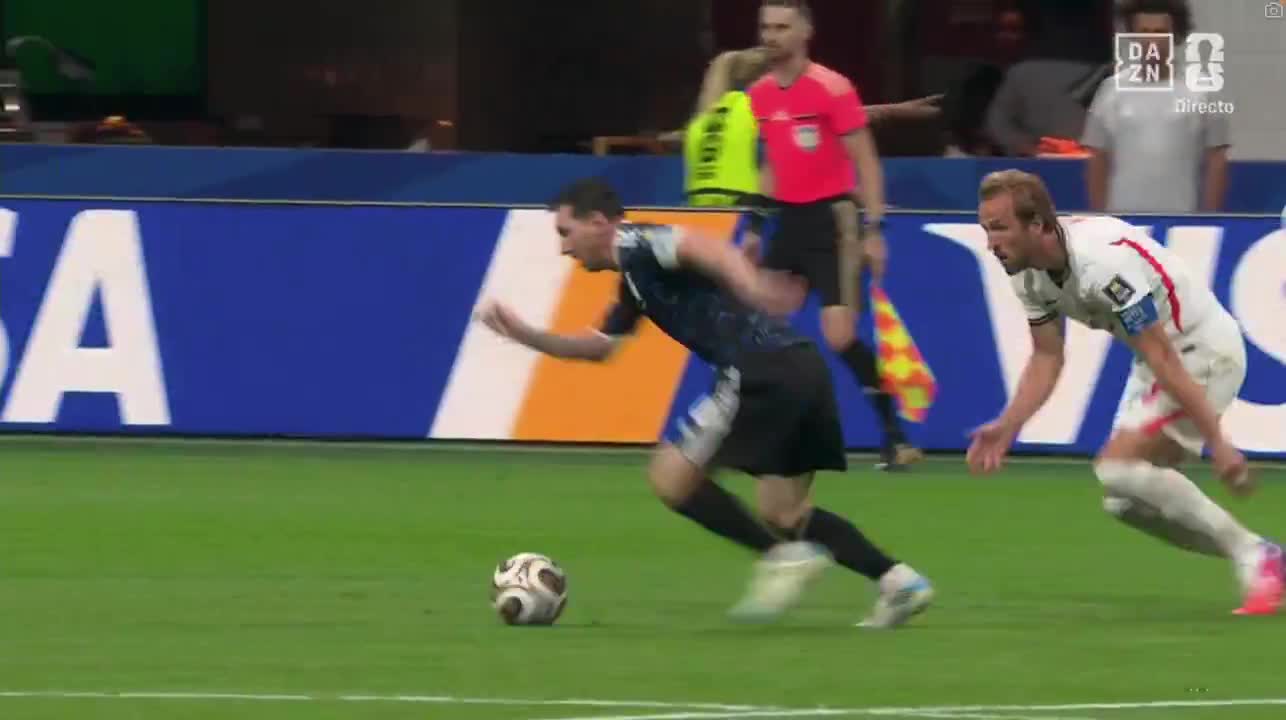 Messi's skills against Harry Kane and Gordon.