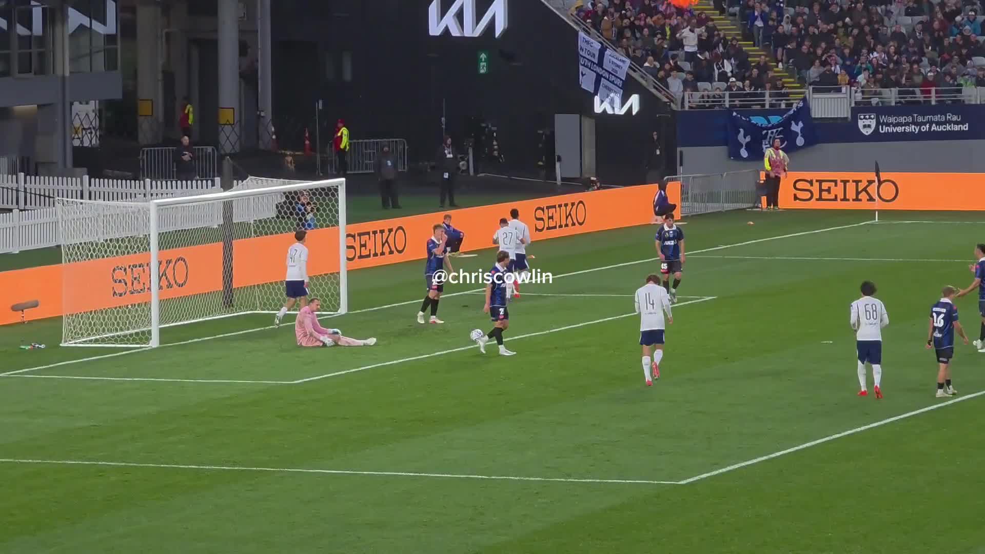 Auckland 0 - 1 Tottenham Hotspur - 12'