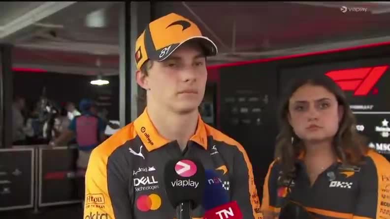 carlos told us he had no blue flags on the steering wheel, he wasn't informed