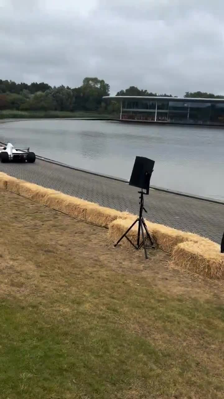 lando driving senna's