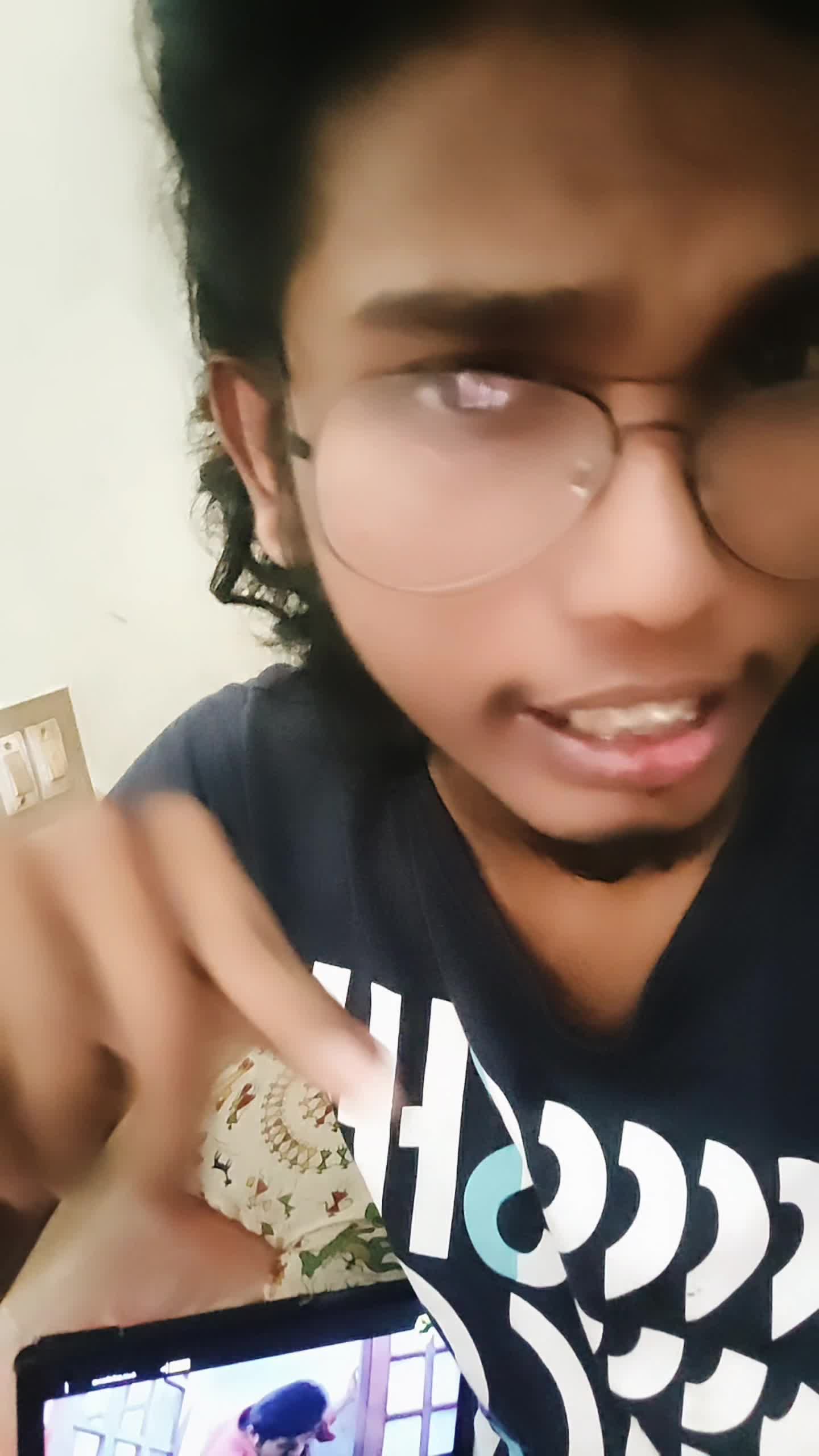 1000747983